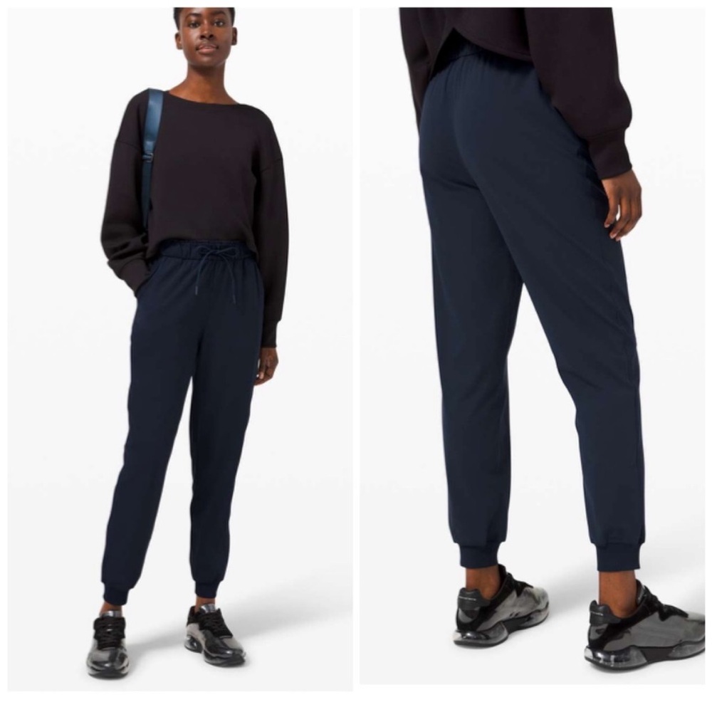 Lululemon stretch high rise jogger size 8 navy